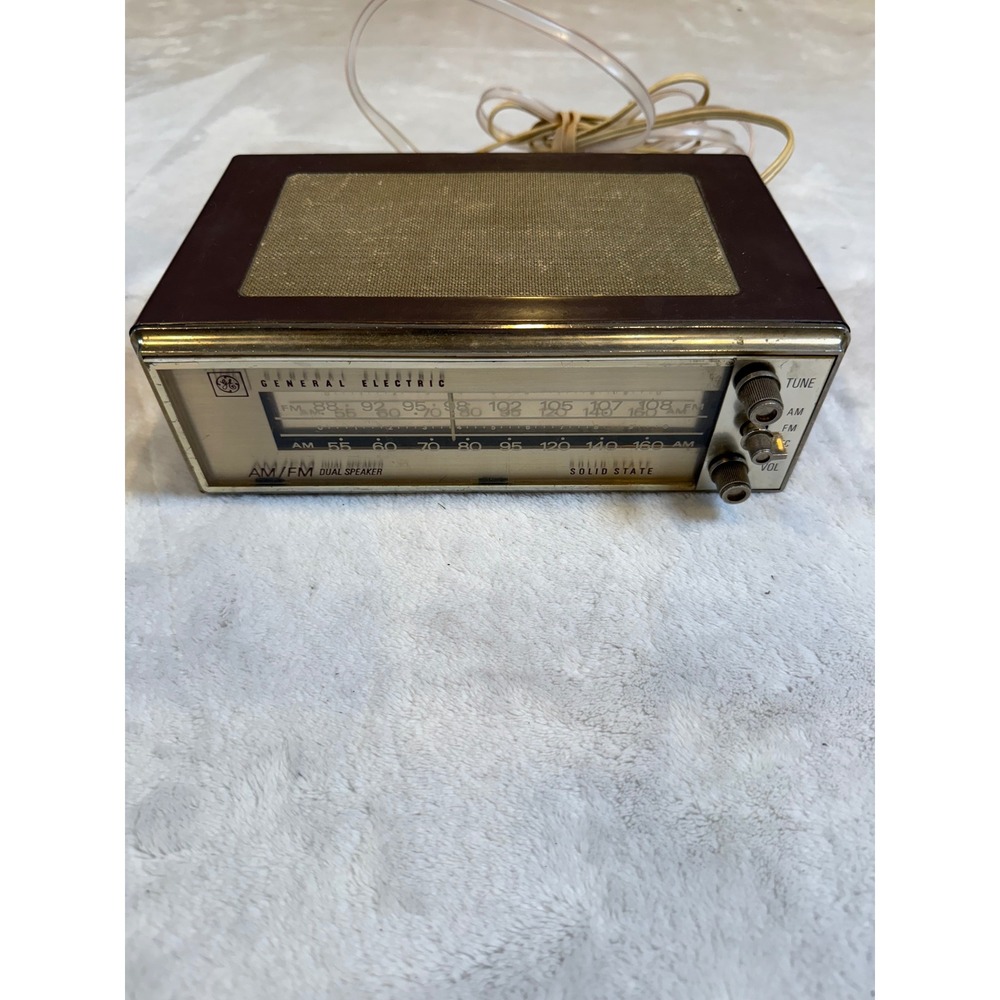 Vintage General Electric‎ GE AM/FM Solid State Dual Speaker Radio Brown Retro